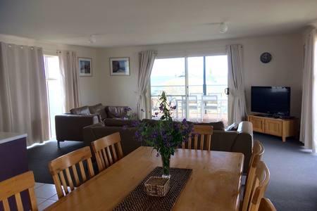 Bayview Beach House Apartment No 1 - Yamba Accommodation 11