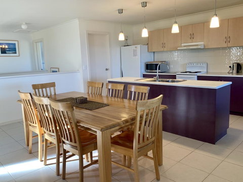 Bayview Beach House Apartment No 1 - Yamba Accommodation 0