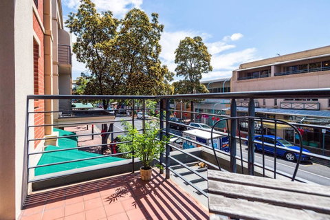 Executive 3 Bedroom Apartment + Internet + Parking - Yamba Accommodation 28