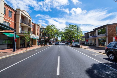 Executive 3 Bedroom Apartment + Internet + Parking - Yamba Accommodation 3