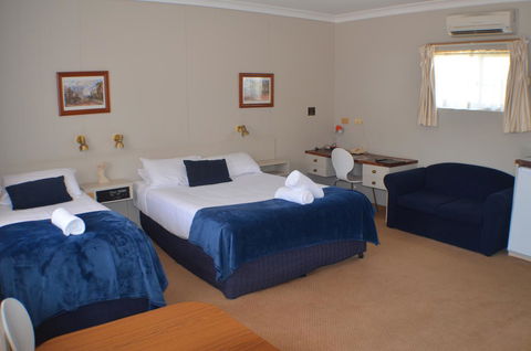 Deer Park Motor Inn Armidale - Yamba Accommodation 1