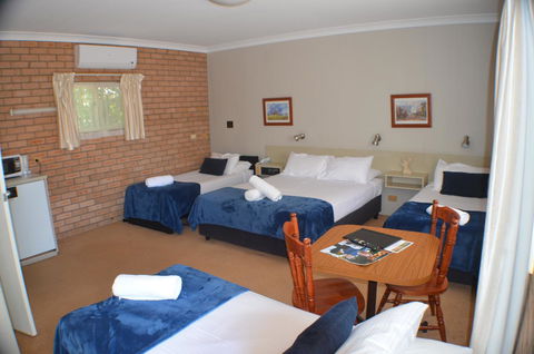 Deer Park Motor Inn Armidale - Yamba Accommodation 9