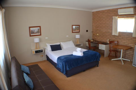 Deer Park Motor Inn Armidale - Yamba Accommodation 7