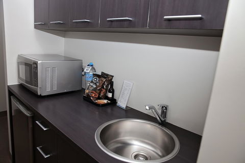 Mawson Lakes Hotel - Yamba Accommodation 32