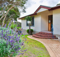 Annie's Balquhidder Cottage - Yamba Accommodation