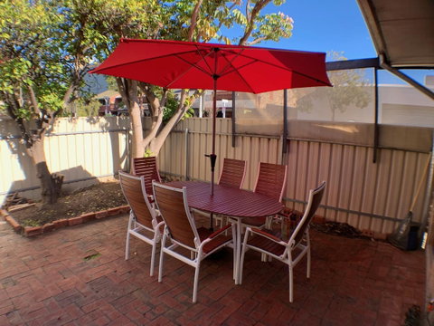 On Gilbert - Yamba Accommodation 1