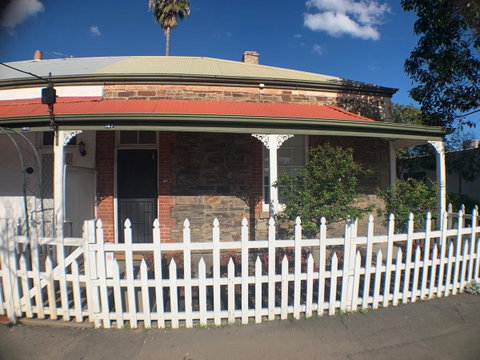 On Gilbert - Yamba Accommodation 2