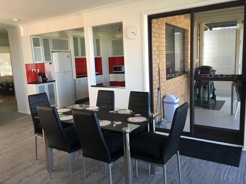Arena Blanca Holiday Home - Yamba Accommodation 6