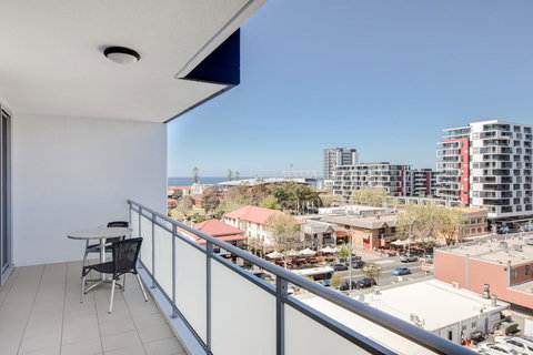 Adina Apartment Hotel Wollongong - Yamba Accommodation 12