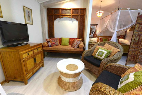 The Lotus Eater - Yamba Accommodation 25