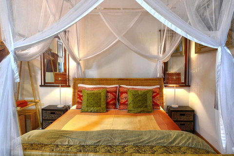 The Lotus Eater - Yamba Accommodation 22