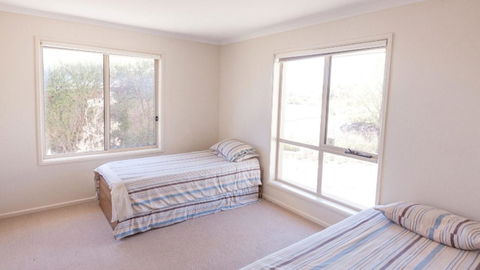 Golfers Paradise (18th Tee) - 52 Huntingdale Drive - Yamba Accommodation 1
