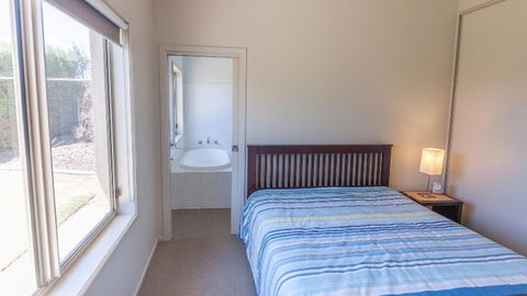 Golfers Paradise (18th Tee) - 52 Huntingdale Drive - Yamba Accommodation 14