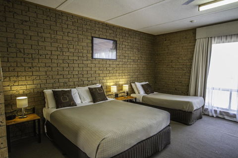 Mannum Motel - Yamba Accommodation 24