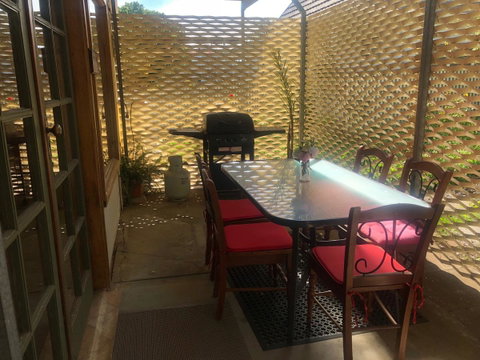 Treasured Memories Cottage - Yamba Accommodation 24
