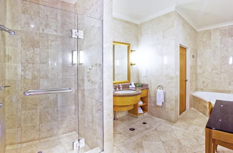 Duxton Hotel Perth - Yamba Accommodation 3