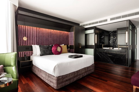 QT Perth - Yamba Accommodation 24