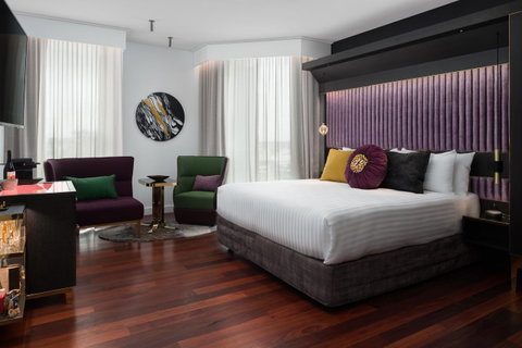 QT Perth - Yamba Accommodation 25