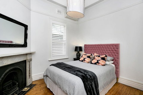 Soho Style In Manly - DARL9 - Yamba Accommodation 1