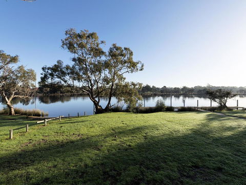 Swan River Hotel - Yamba Accommodation 25