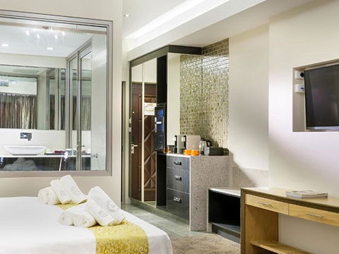 Swan River Hotel - Yamba Accommodation 12