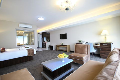 Swan River Hotel - Yamba Accommodation 41