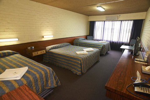 Dog Rock Motel - Yamba Accommodation 42
