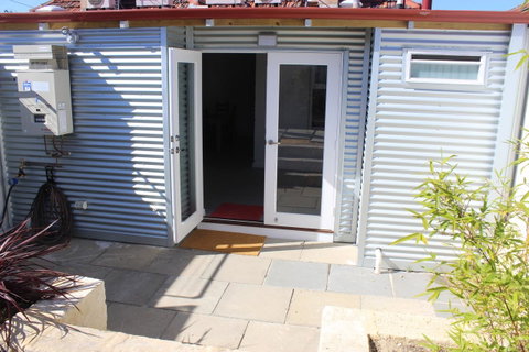 Captain\'s Heritage Cottage - Central Fremantle 2 Bedroom Historic Cottage - Yamba Accommodation 15