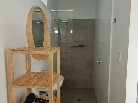 Captain\'s Heritage Cottage - Central Fremantle 2 Bedroom Historic Cottage - Yamba Accommodation 12