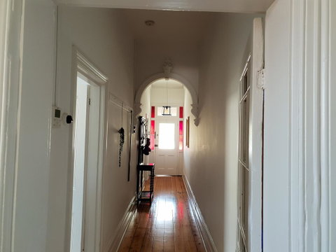 Captain\'s Heritage Cottage - Central Fremantle 2 Bedroom Historic Cottage - Yamba Accommodation 7