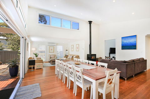 Calming Waters - Pet Friendly - Community Pool - Yamba Accommodation 7