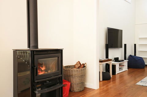 Calming Waters - Pet Friendly - Community Pool - Yamba Accommodation 11