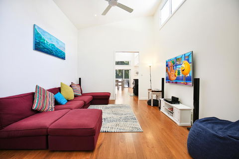 Calming Waters - Pet Friendly - Community Pool - Yamba Accommodation 9
