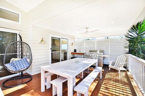 Calming Waters - Pet Friendly - Community Pool - Yamba Accommodation 26