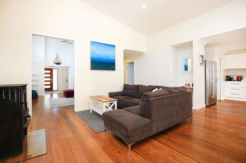 Calming Waters - Pet Friendly - Community Pool - Yamba Accommodation 10