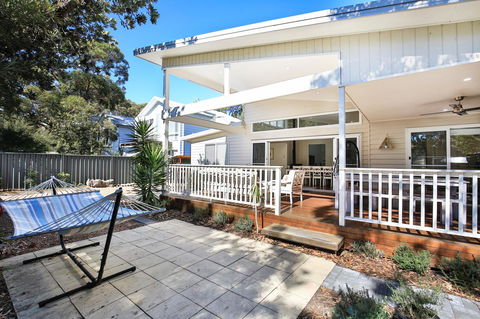 Calming Waters - Pet Friendly - Community Pool - Yamba Accommodation 29