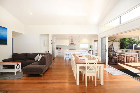 Calming Waters - Pet Friendly - Community Pool - Yamba Accommodation 12