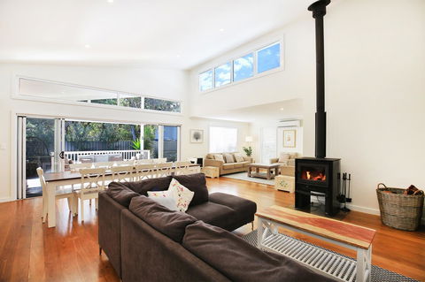 Calming Waters - Pet Friendly - Community Pool - Yamba Accommodation 2