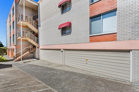 Laman Lodge, Unit 2, 15 Laman Street - Yamba Accommodation 14