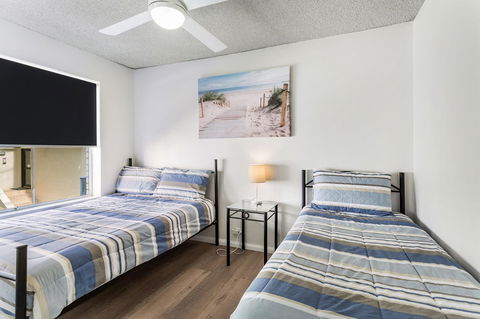 Laman Lodge, Unit 2, 15 Laman Street - Yamba Accommodation 10