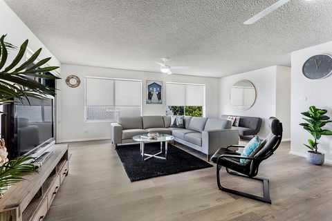 Laman Lodge, Unit 2, 15 Laman Street - Yamba Accommodation 1