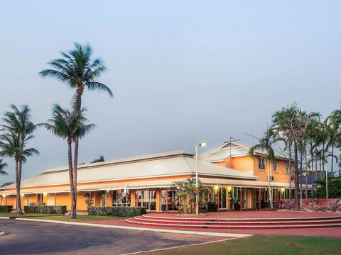 The Continental Hotel - Yamba Accommodation 4