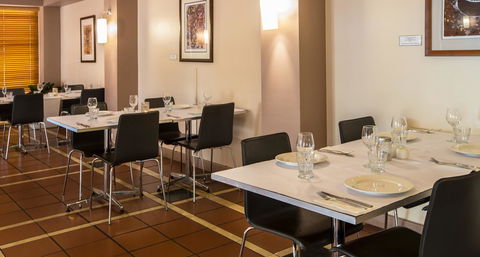 The Continental Hotel - Yamba Accommodation 10