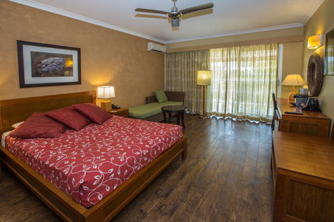 The Continental Hotel - Yamba Accommodation 1