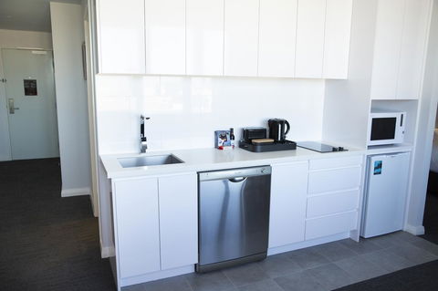 The Gerald Apartment Hotel - Yamba Accommodation 5