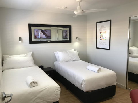 Jesmond Executive Villas - Yamba Accommodation 2