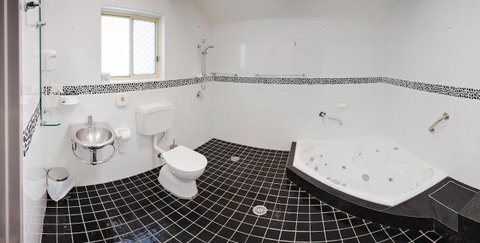 Jesmond Executive Villas - Yamba Accommodation 25