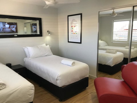 Jesmond Executive Villas - Yamba Accommodation 3