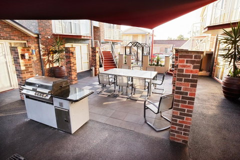 Jesmond Executive Villas - Yamba Accommodation 17