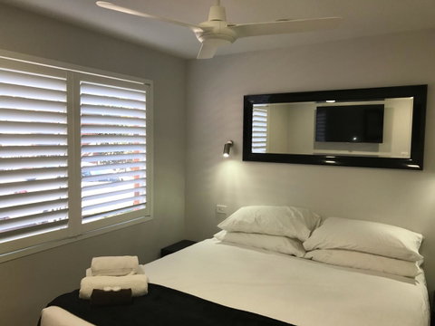 Jesmond Executive Villas - Yamba Accommodation 8